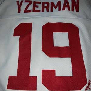 Vintage authentic Yzerman  kids jersey!